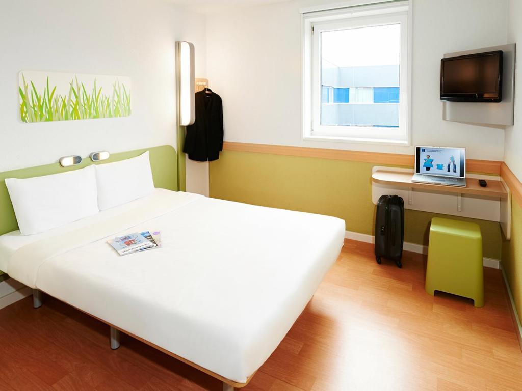 Ibis Budget Cannes Mougins Exterior photo